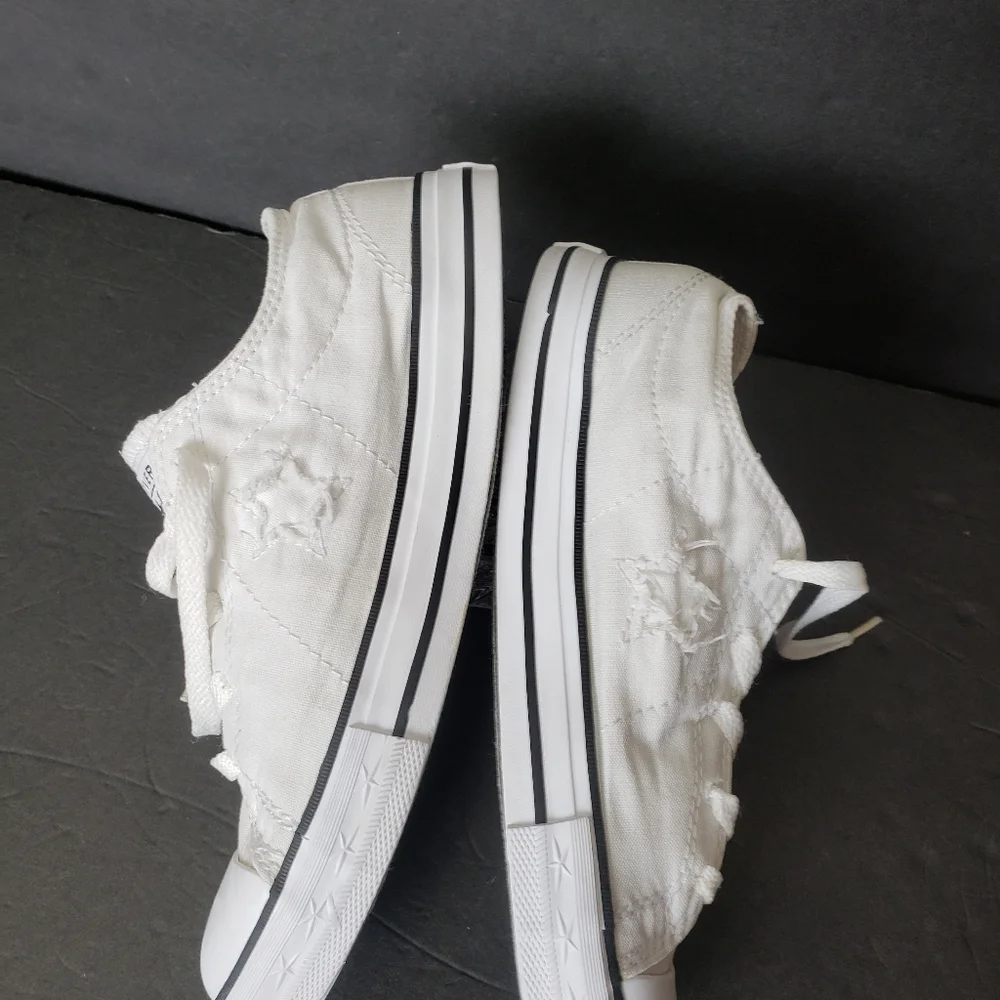Converse reposhing this